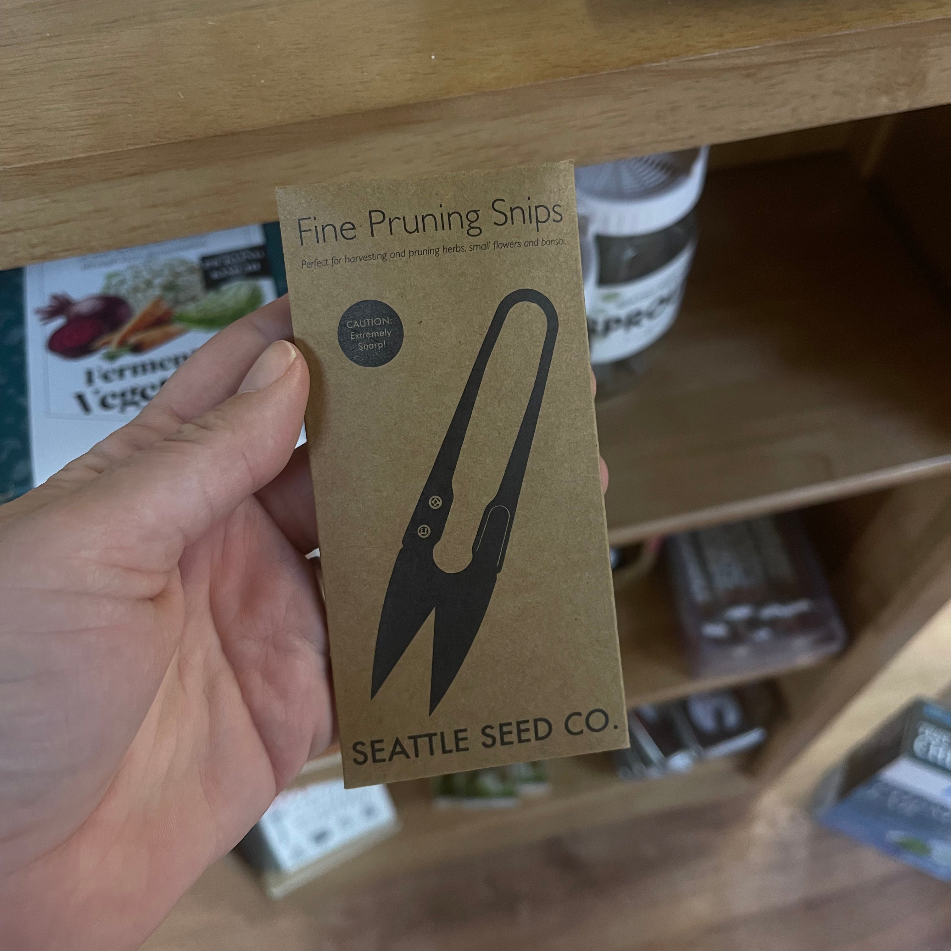 Fine Pruning Snips for Herbs