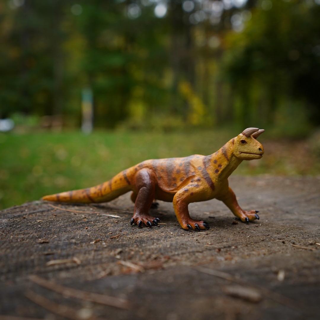 Shringasaurus Pre-Historic Toy