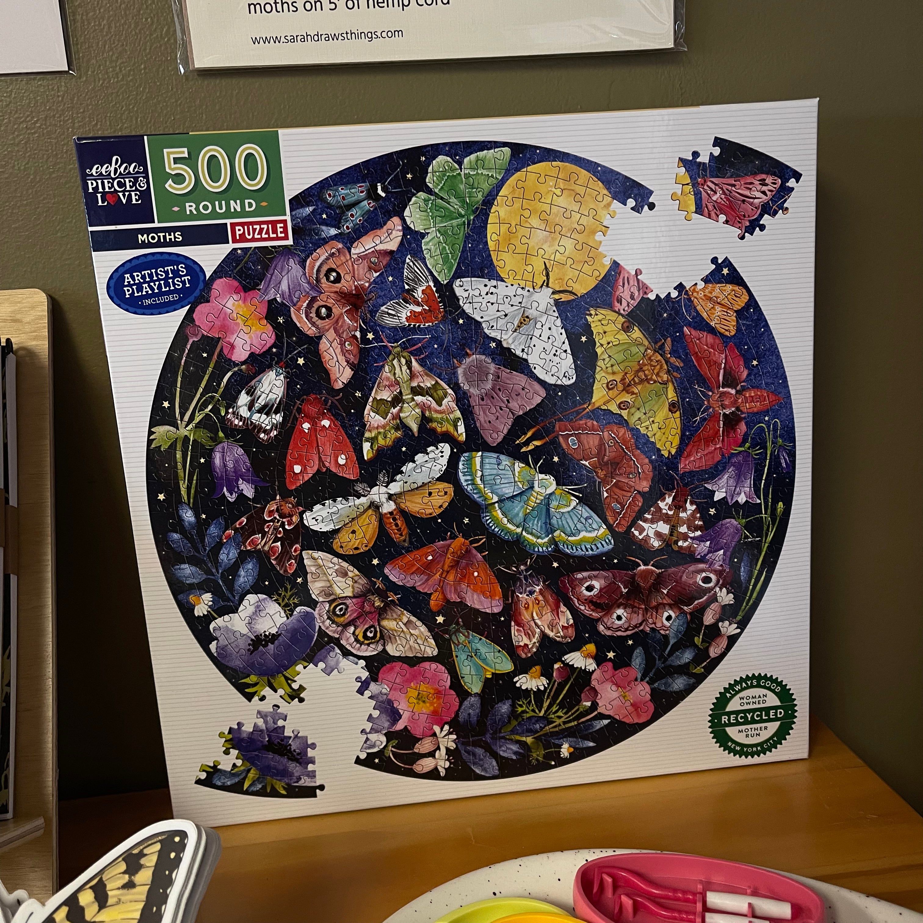 "Moths" Circular Puzzle - 500 Piece